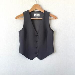 Aritzia Babaton Deniro Vest in Crepe